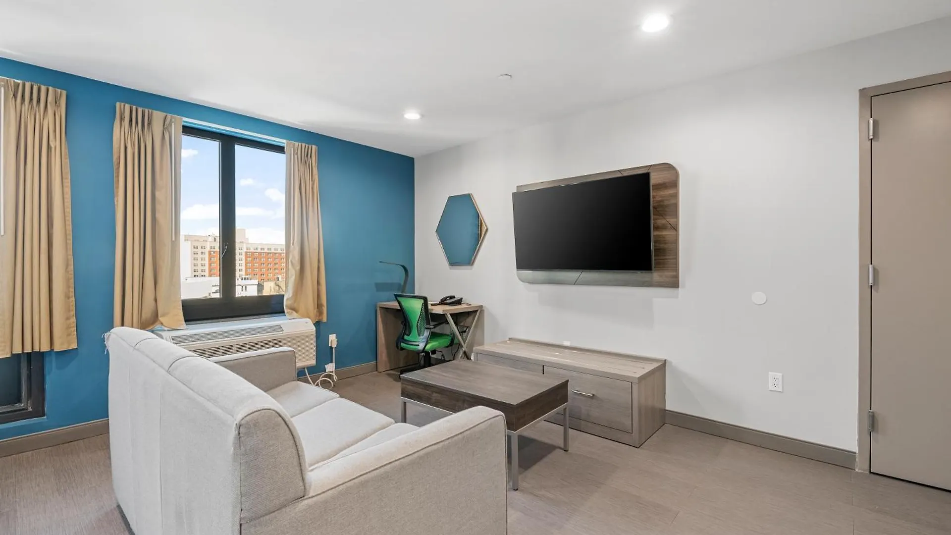 Holiday Inn Express & Suites Bronx - Nyc By Ihg New York
